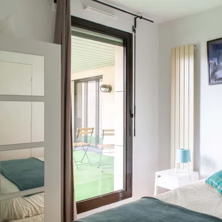 Rent this 6 bed room on 2 Avenue de l'Alsace-Lorraine in 92500 Rueil-Malmaison, France