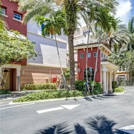 Image 2 - 1077 Northeast 17th Way, Fort Lauderdale, FL 33304, USA - Townhouse for sale
