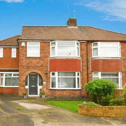 Buy this 5 bed duplex on Howe Hill Close in York, YO26 4SN