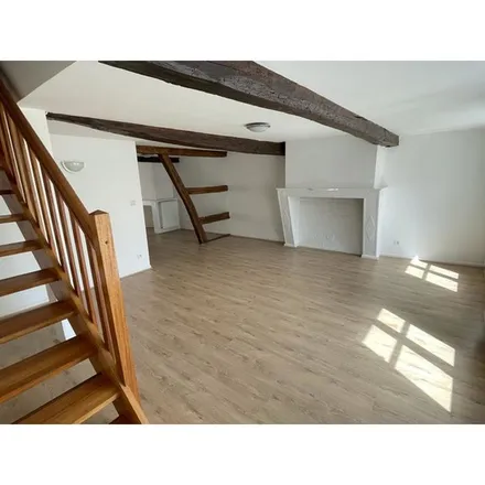 Rent this 4 bed apartment on Rue Ernest Renan in 08500 Revin, France