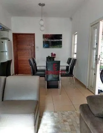 Buy this 4 bed house on Rua Antônio Ristori in Jardim Paiva I, Ribeirão Preto - SP