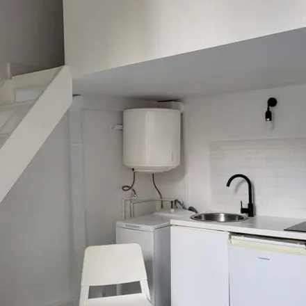 Image 4 - Egglicious, Place de l'Abbé Basset, 75005 Paris, France - Apartment for rent