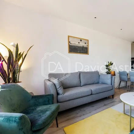 Image 3 - Smithfield Square, Cross Lane, London, N8 7QG, United Kingdom - Apartment for rent