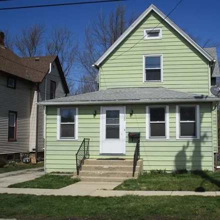 Buy this 2 bed house on El Niagara in 120 1st Street, Woodstock