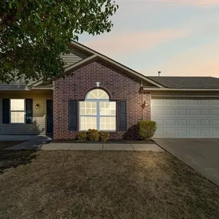 Buy this 3 bed house on 10078 North 118th East Avenue in Owasso, OK 74055