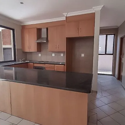 Image 3 - Hill Street, Ndlambe Ward 5, Ndlambe Local Municipality, 6166, South Africa - Apartment for rent