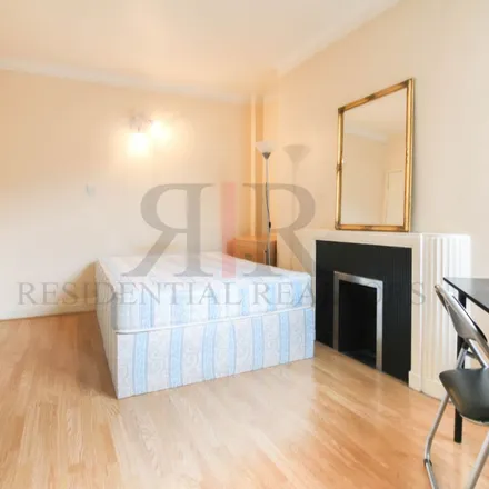 Rent this 4 bed apartment on Stourcliffe Close in Stourcliffe Street, London