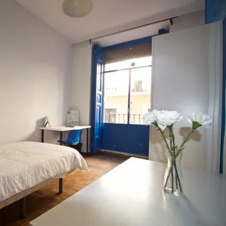 Rent this 5 bed room on Madrid in Calle del Mesón de Paredes, 10