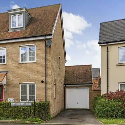 Buy this 3 bed duplex on unnamed road in Buckinghamshire, HP18 0ZE