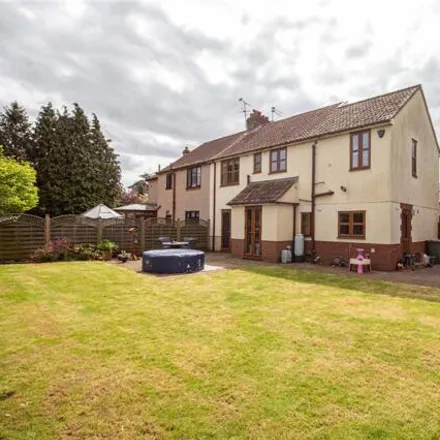 Buy this 4 bed duplex on 13 Old Gloucester Road in South Gloucestershire, BS16 1QR