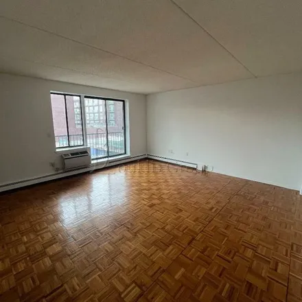 Image 3 - 32-06 Union Street, New York, NY 11354, USA - Apartment for rent