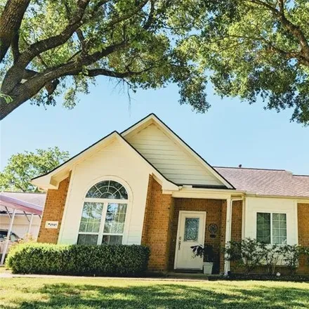 Buy this 3 bed house on 1927 Dorothy Street in Sealy, TX 77474