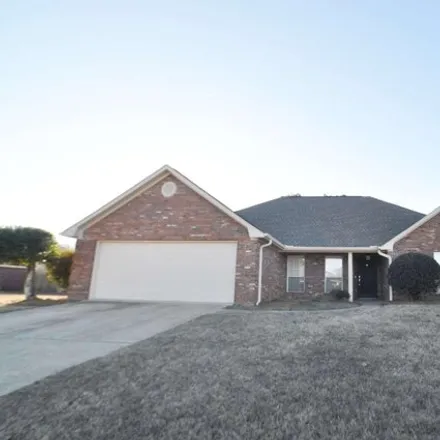 Buy this 3 bed house on 139 Autumn Glenn Road in Saltillo, MS 38866