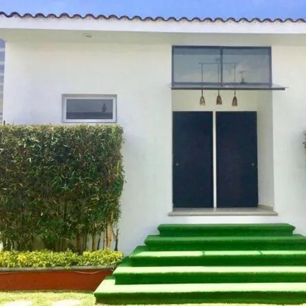 Rent this 3 bed house on VIPS in Calle Río Mayo, 62290 Cuernavaca