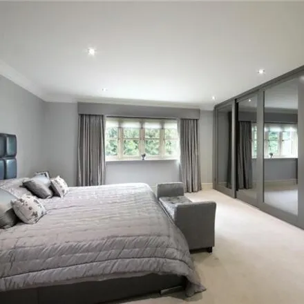 Image 7 - Brockenhurst Road, South Ascot, SL5 9HB, United Kingdom - Room for rent