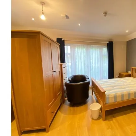 Image 2 - Park Avenue, Dudden Hill, London, NW10 1JX, United Kingdom - Room for rent