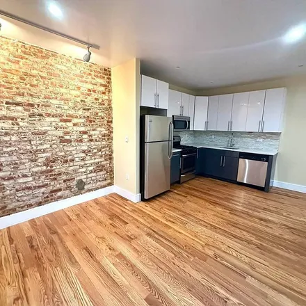 Image 8 - 2 Pinehurst Avenue, New York, NY 10033, USA - Apartment for rent