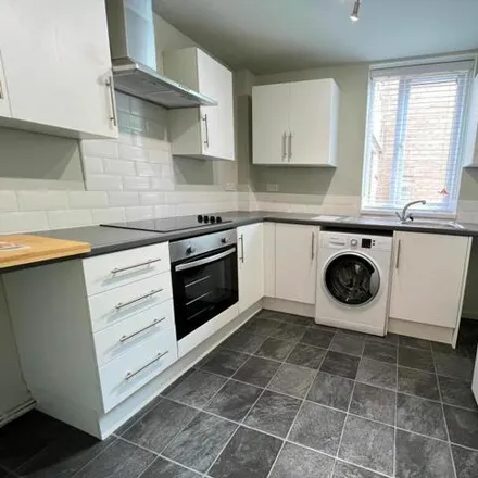 Image 3 - 11;12 Sycamore Court, Beeston, NG9 2FT, United Kingdom - Room for rent