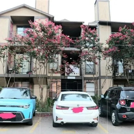 Rent this 1 bed condo on 5916 Gaston Ave Apt 102 in Dallas, Texas