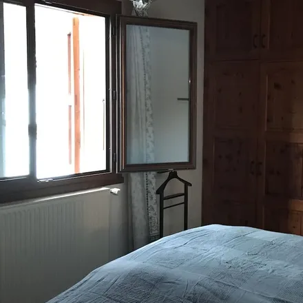 Rent this 3 bed house on 05220 Le Monêtier-les-Bains