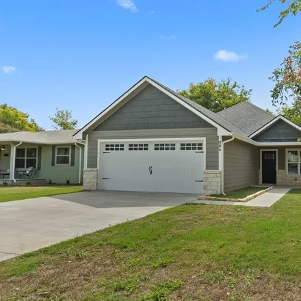 Buy this 3 bed house on 1044 Ray Drive in Denison, TX 75020