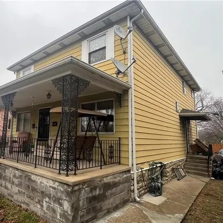 Image 3 - 437 Prospect Avenue, Kansas City, MO 64124, USA - House for sale