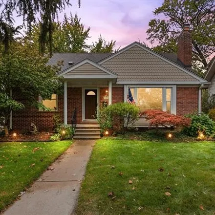 Buy this 3 bed house on 1923 Clawson Avenue in Royal Oak, MI 48073