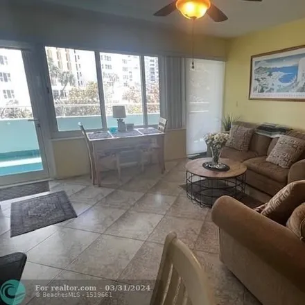 Image 4 - Caribe Condos of Lauderdale-by-the-Sea, 4050 North Ocean Drive, Lauderdale-by-the-Sea, Broward County, FL 33308, USA - Condo for sale