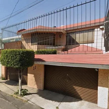 Buy this 4 bed house on Retorno 31 de Avenida del Taller in Venustiano Carranza, 15900 Mexico City