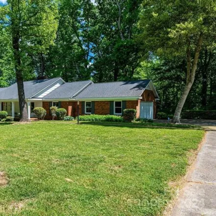 Image 3 - 4121 4th Street Court Northwest, Hickory, NC 28601, USA - House for sale