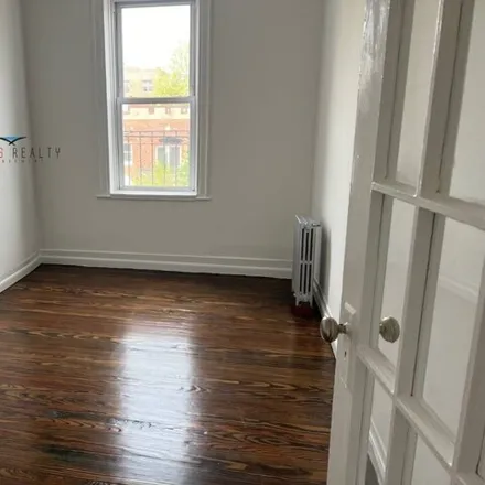 Image 6 - 25-47 33rd Street, New York, NY 11103, USA - House for rent