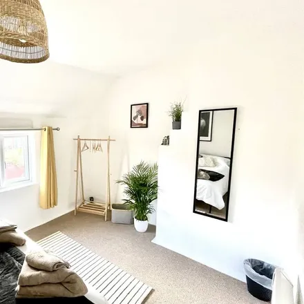 Rent this 1 bed townhouse on Stratford-upon-Avon in CV37 6PF, United Kingdom