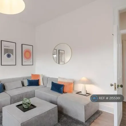Image 2 - Torrington Place, London, London, Wc1e - Apartment for rent