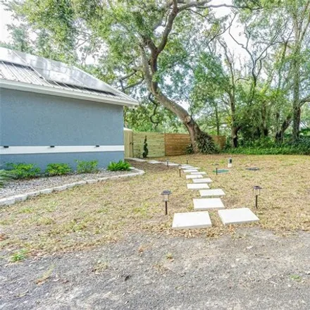 Image 3 - 274 Sinclair Hills Road, Apex Lake Estates, Hillsborough County, FL 33613, USA - House for sale
