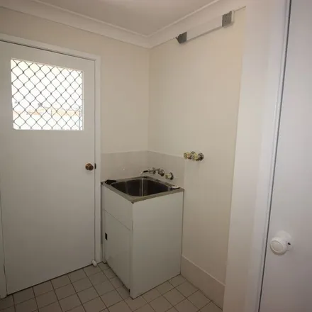 Image 5 - 26 Denton Park Drive, Rutherford NSW 2320, Australia - Apartment for rent