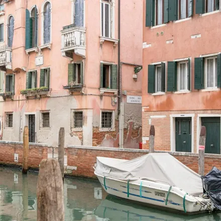 Image 4 - Ponte de le Vele, Fondamenta Priuli, 30121 Venice VE, Italy - Apartment for rent