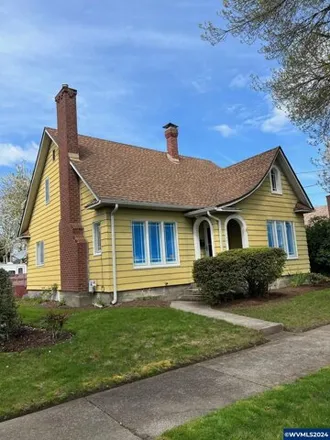 Buy this 3 bed house on 1535 Summer Street Northeast in Salem, OR 97301