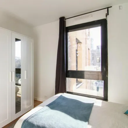 Rent this 6 bed room on 7 Avenue de l'Alsace-Lorraine in 92500 Rueil-Malmaison, France