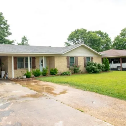 Buy this 3 bed house on 144 South Willow Avenue in Trumann, AR 72472