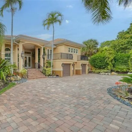 Buy this 5 bed house on Siesta Key Circle in Siesta Key, FL 34242