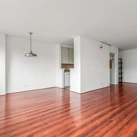 Image 3 - 125 Ocean Parkway, New York, NY 11218, USA - Condo for sale