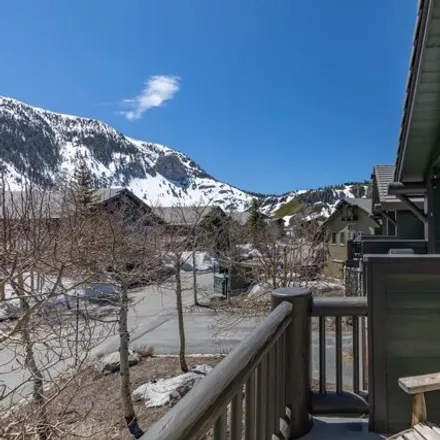 Image 6 - 985 Fairway Circle, Mammoth Lakes, CA 93546, USA - House for sale
