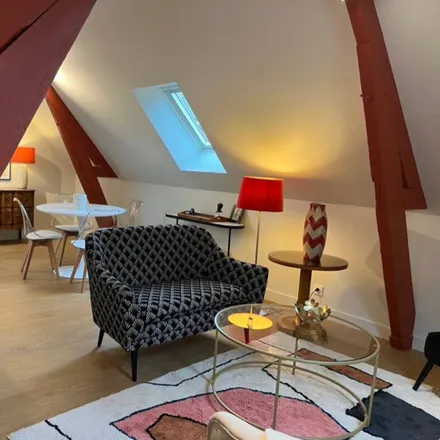 Image 8 - 36 Rue Néricault Destouches, 37000 Tours, France - Apartment for rent