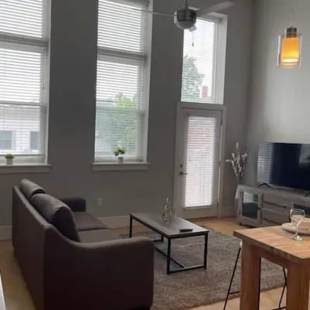 Rent this 1 bed apartment on Richmond