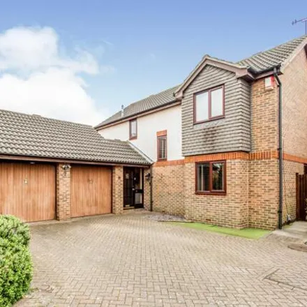 Buy this 4 bed house on Antelope Avenue in Badgers Dene, Grays