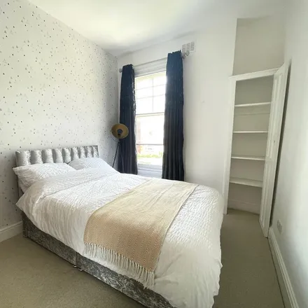 Rent this 1 bed room on Gillott Road in Harborne, B16 9LR