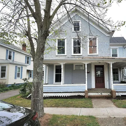 Buy this 4 bed house on 17 East Second Street in Riverhead, NY 11901