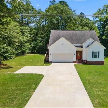 Buy this 3 bed house on 216 Crest Dr in Cochran, Georgia