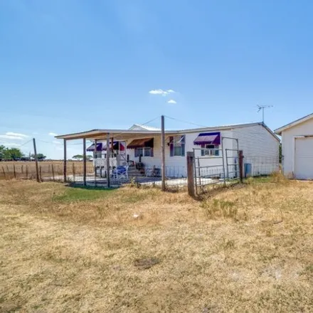 Buy this studio apartment on Settlers Way in Guadalupe County, TX