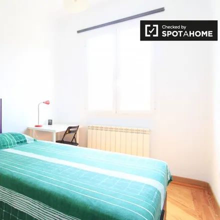 Rent this 4 bed room on Madrid in Dileto, Calle de Fernández de la Hoz